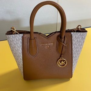 Michael kors small purse